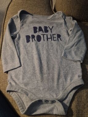 Cat & Jack Gray Long-Sleeve 'Baby Brother' One-Piece Bodysuit